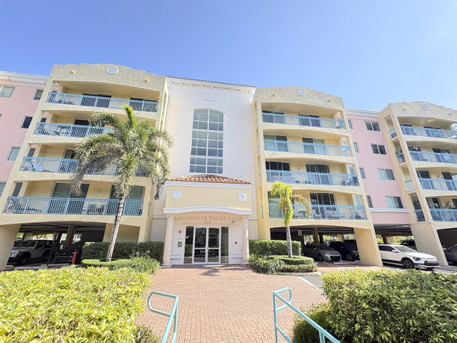 Hallandale Yacht Club  photo 2